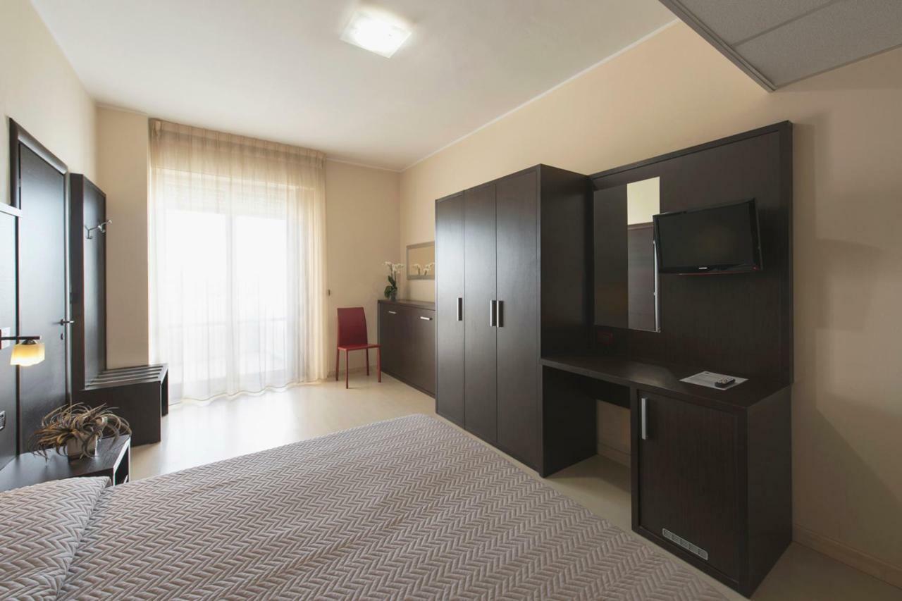 Grand Hotel Adriatico Montesilvano Marina 외부 사진