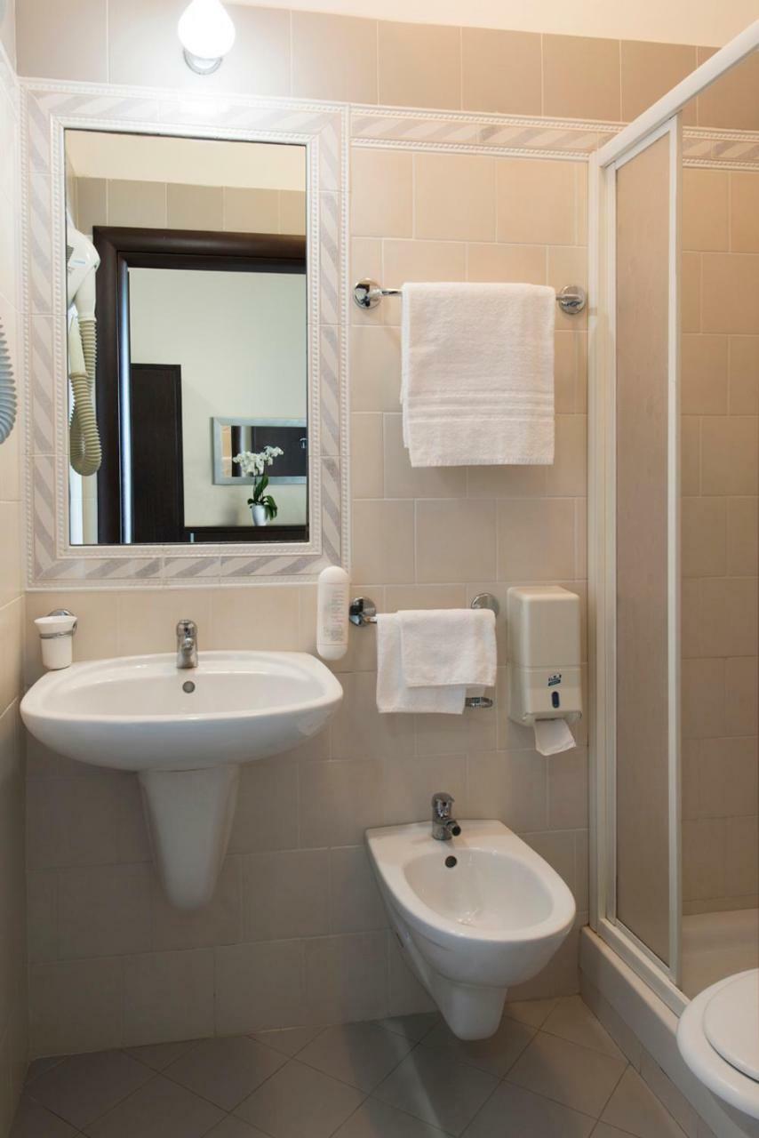 Grand Hotel Adriatico Montesilvano Marina 외부 사진