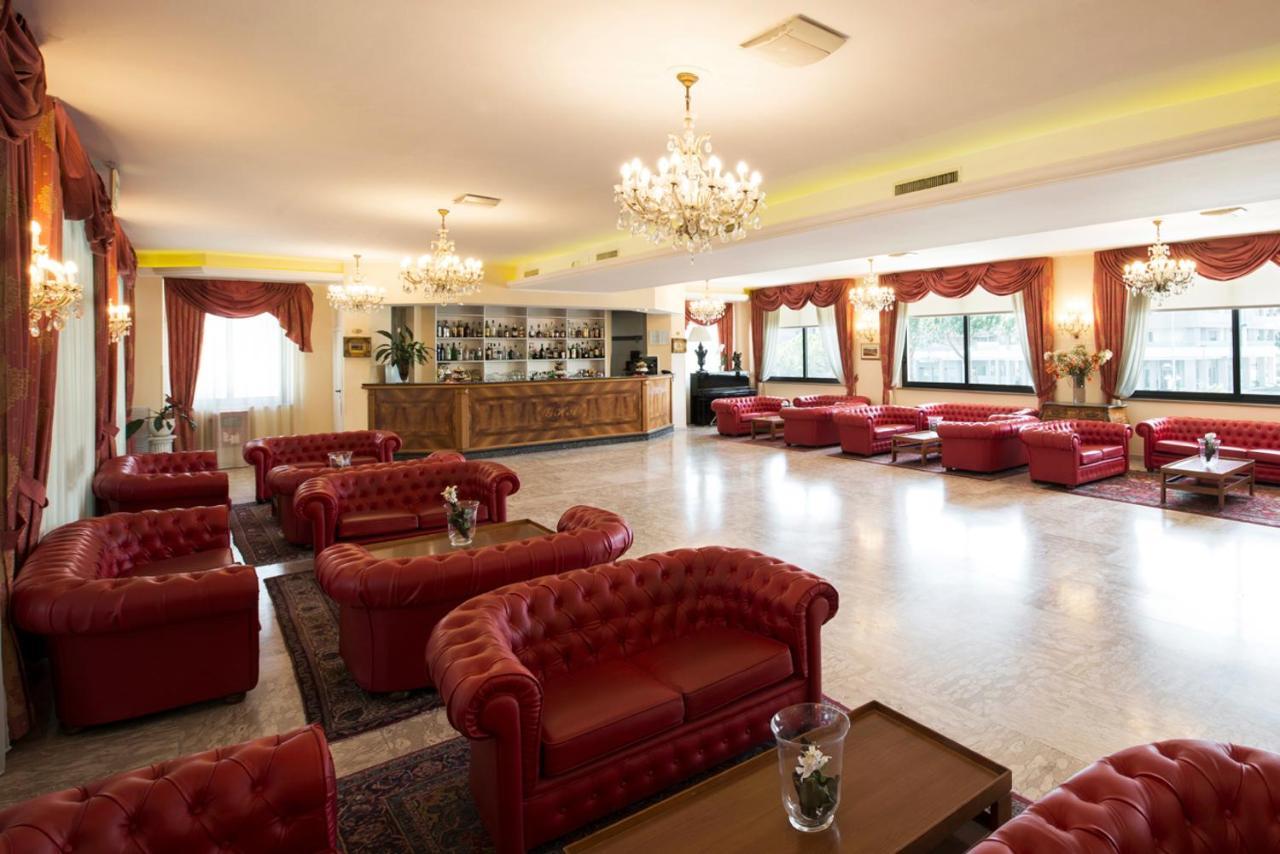 Grand Hotel Adriatico Montesilvano Marina 외부 사진