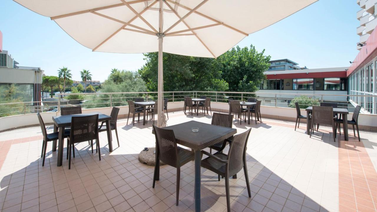 Grand Hotel Adriatico Montesilvano Marina 외부 사진
