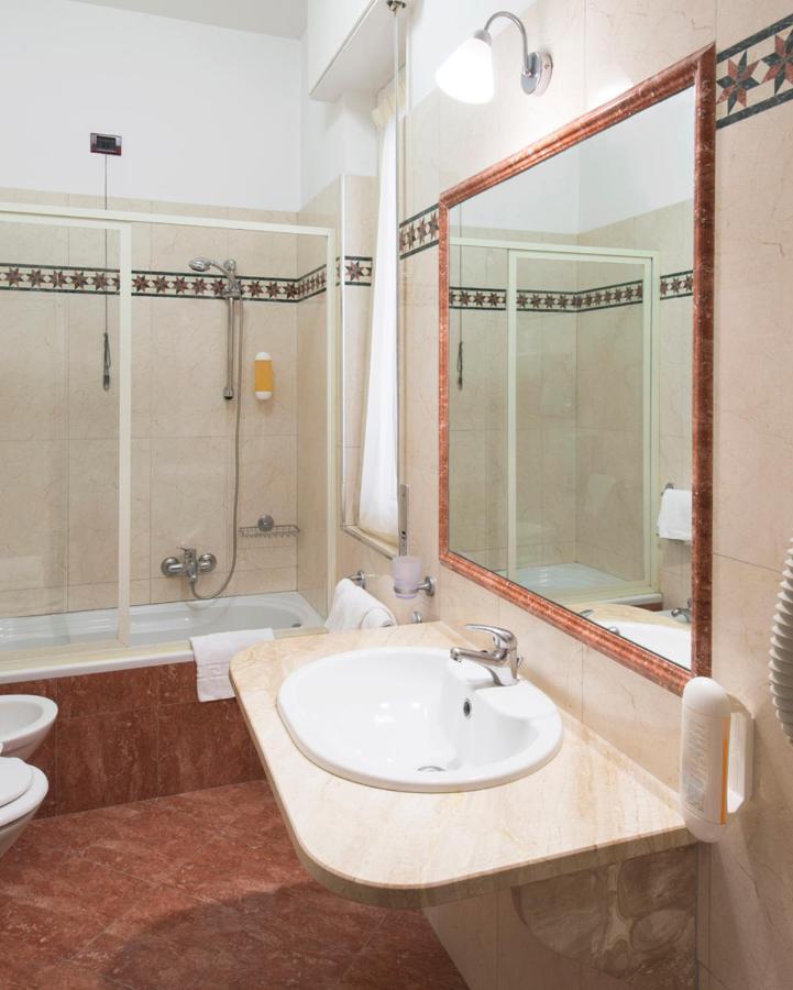 Grand Hotel Adriatico Montesilvano Marina 외부 사진